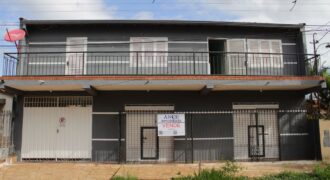 Casa con Salones en Ñemby
